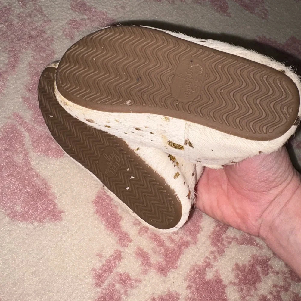 Monkey Feet Gold and White Hair-on-Hide Leather Western Boho Moccasins size 24m